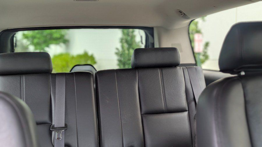 Used 2010 Chevrolet Suburban LT w/ Luxury Package AWD/4WD image 19