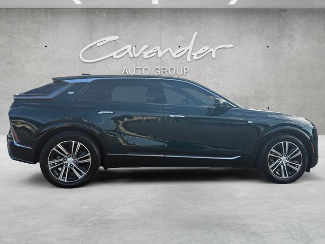 Certified 2026 Cadillac Lyriq Luxury AWD/4WD image 17