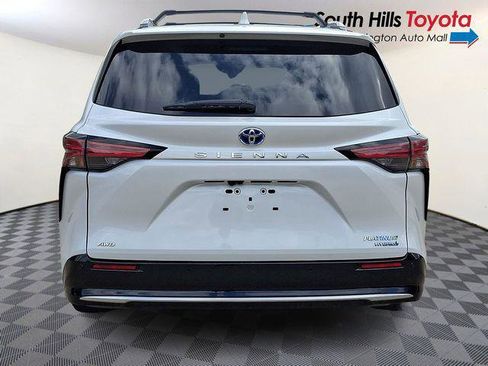 Certified 2022 Toyota Sienna Platinum AWD/4WD image 5