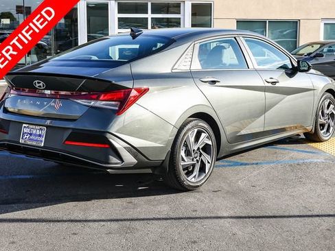 Used 2025 Hyundai Elantra Sport FWD image 6