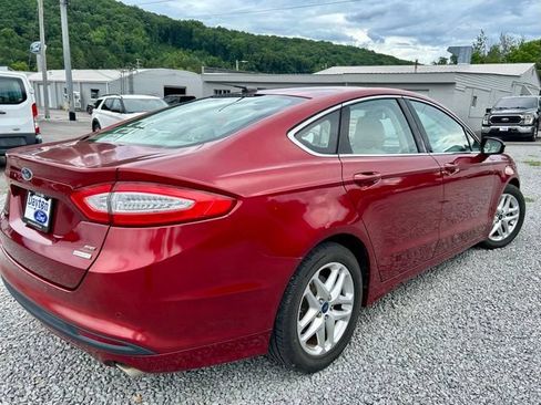 Used 2013 Ford Fusion SE FWD image 2