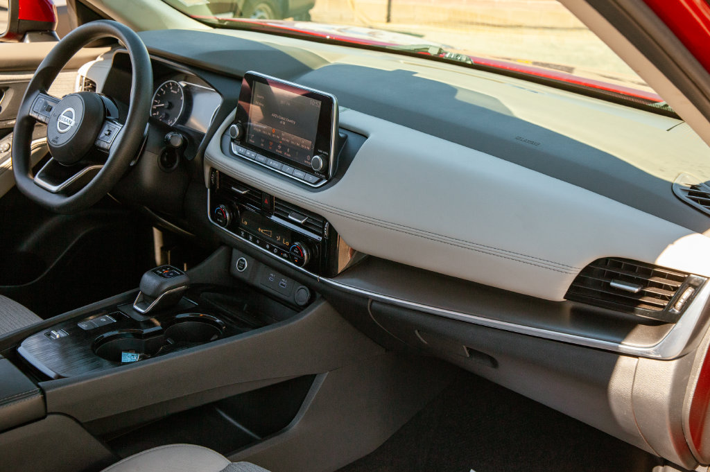 Used 2021 Nissan Rogue SV FWD image 11