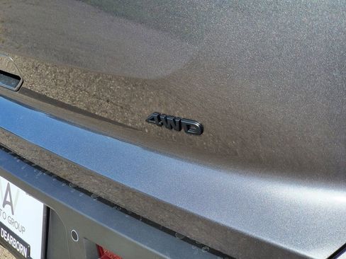 New 2025 Nissan Pathfinder SV image 7