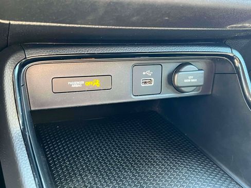 Used 2024 Honda CR-V LX image 11