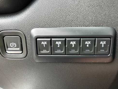 Used 2021 Chevrolet Silverado 2500 W/T w/ WT Convenience Package AWD/4WD image 29