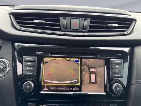 Used 2020 Nissan Rogue SL image 27