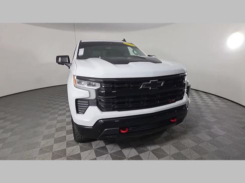 Used 2024 Chevrolet Silverado 1500 LT Trail Boss w/ LT Trail Boss Premium Package AWD/4WD image 55