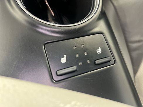 Used 2018 Toyota Camry XLE w/ Audio Package FWD image 33