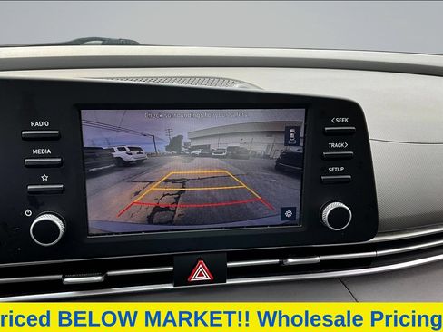 Used 2022 Hyundai Elantra SEL w/ Cargo Package FWD image 16