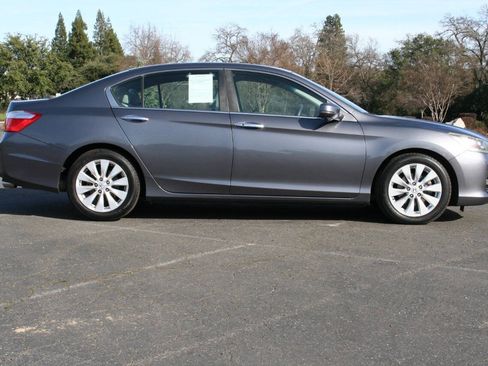 Used 2013 Honda Accord EX image 6