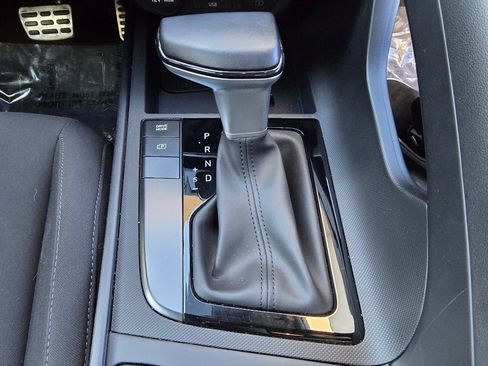 Used 2025 Hyundai Elantra Sport image 29