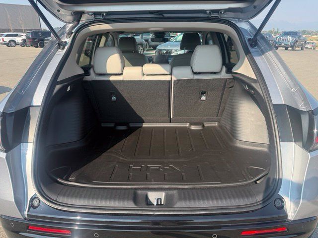 Used 2026 Honda HR-V EX-L image 11