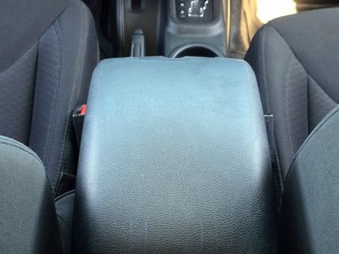 Used 2017 Jeep Wrangler Sport w/ Quick Order Package 24S AWD/4WD image 24