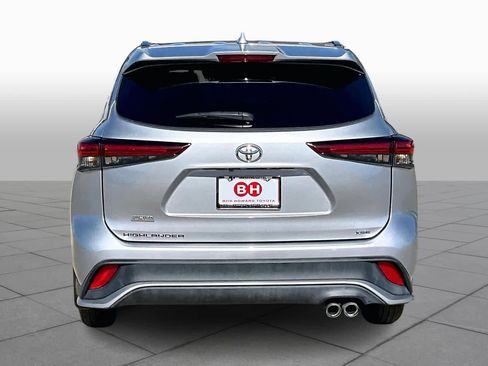 Used 2023 Toyota Highlander XSE image 5