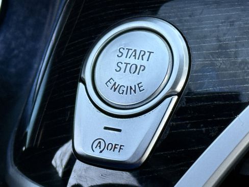 Used 2019 BMW 750i xDrive w/ Executive Package image 28