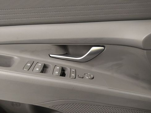 Used 2025 Hyundai Elantra SE FWD image 27