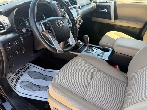 Used 2019 Toyota 4Runner SR5 AWD/4WD image 31