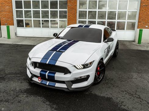 Used 2017 Ford Mustang Shelby GT350 w/ Electronics Package RWD image 2