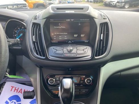 Used 2015 Ford Escape SE w/ Equipment Group 201A AWD/4WD image 17