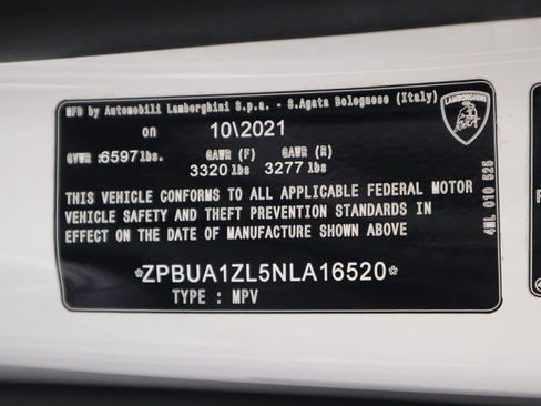 Used 2022 Lamborghini Urus image 36