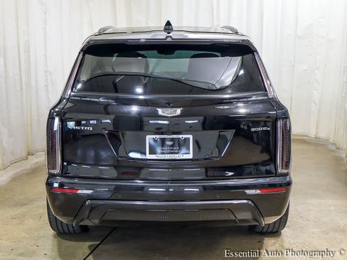 Certified 2026 Cadillac Vistiq Luxury AWD/4WD image 8