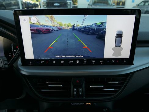 Used 2023 Ford Escape SE image 21