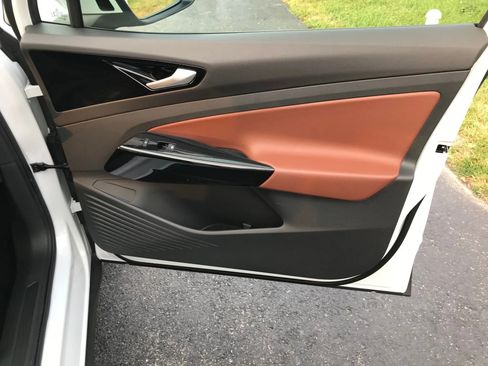 Used 2021 Volkswagen ID.4 Pro S w/ ID.4 Protection Package (IPT) image 93