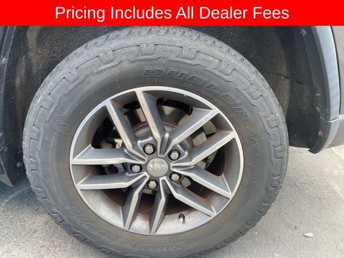 Used 2017 Jeep Grand Cherokee Limited AWD/4WD image 5