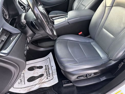 Used 2019 Buick Enclave Premium image 26