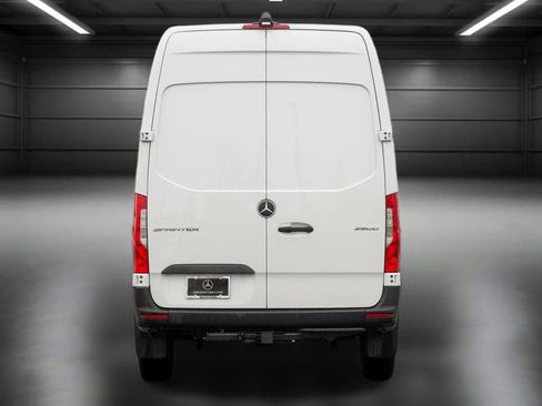 Used 2025 Mercedes-Benz Sprinter 2500 image 15