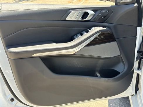 Used 2020 BMW X7 xDrive40i w/ Parking Assistance Package AWD/4WD image 19