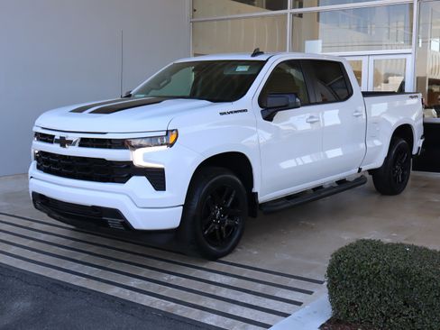 Certified 2023 Chevrolet Silverado 1500 RST w/ Rally Edition image 5