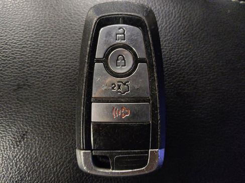 Used 2020 Ford Fusion SE w/ Equipment Group 151A FWD image 32