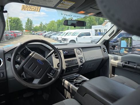 Used 2014 Ford F550 4x4 Crew Cab Super Duty image 18