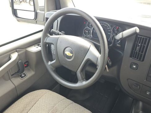 Used 2025 Chevrolet Express 3500 LS image 21