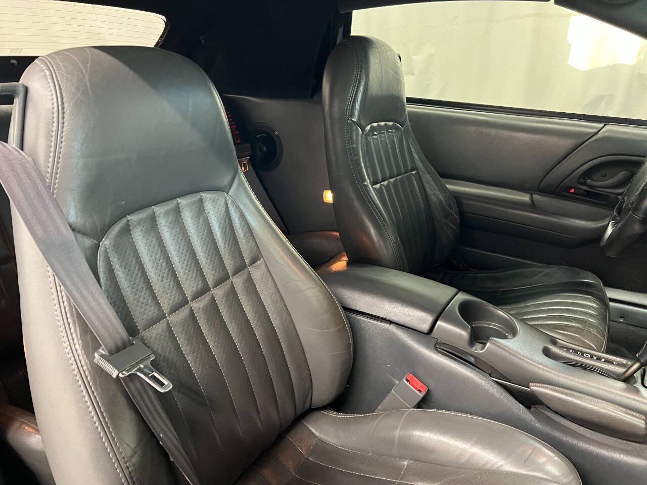 Used 1999 Chevrolet Camaro Z28 RWD image 13