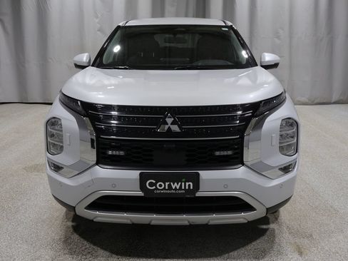 Used 2024 Mitsubishi Outlander SEL AWD/4WD image 10