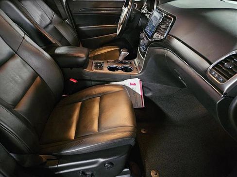 Used 2021 Jeep Grand Cherokee Limited image 22