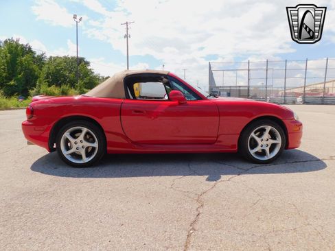 Used 2002 MAZDA MX-5 Miata LS image 4