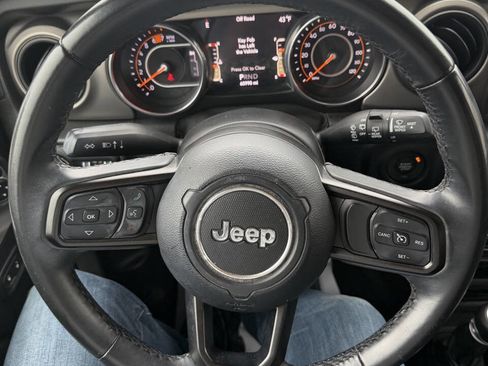 Used 2018 Jeep Wrangler Unlimited Sport S image 12
