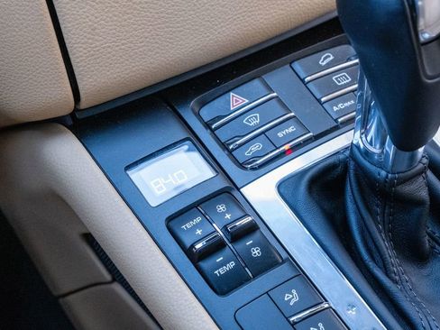 Used 2018 Porsche Macan image 20