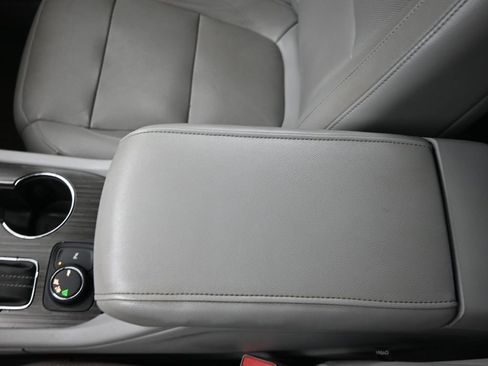 Used 2017 GMC Acadia SLT FWD image 41
