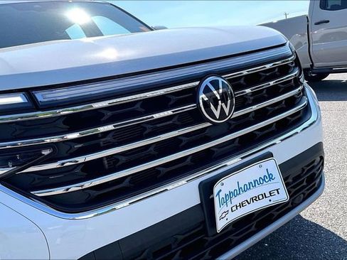 Used 2024 Volkswagen Atlas SE AWD/4WD image 30
