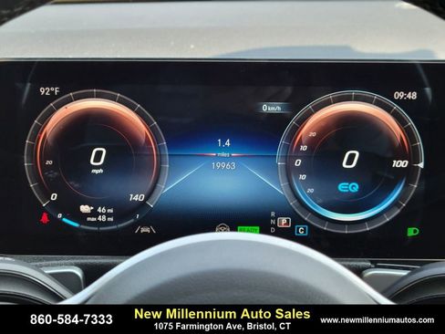 Used 2022 Mercedes-Benz EQB 350 4MATIC image 30