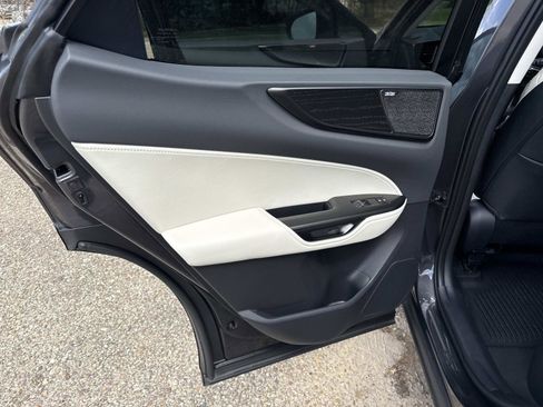 Used 2025 Lexus NX 350h AWD w/ Accessory Package (2T) image 11