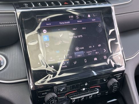 New 2025 Jeep Grand Cherokee Altitude image 16