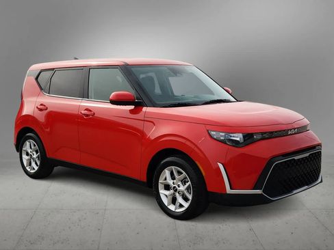 Used 2024 Kia Soul LX w/ Option Group 015 image 2