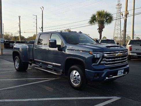 Used 2024 Chevrolet Silverado 3500 High Country w/ Technology Package image 14