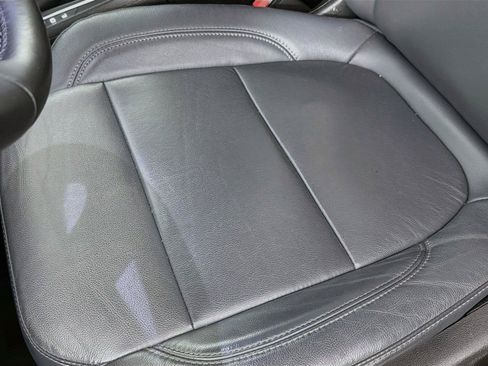 Used 2019 Chevrolet Traverse LT w/ LT Premium Package AWD/4WD image 15