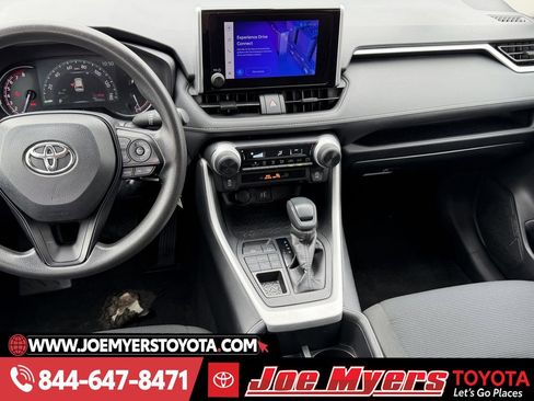 Used 2024 Toyota RAV4 LE image 17